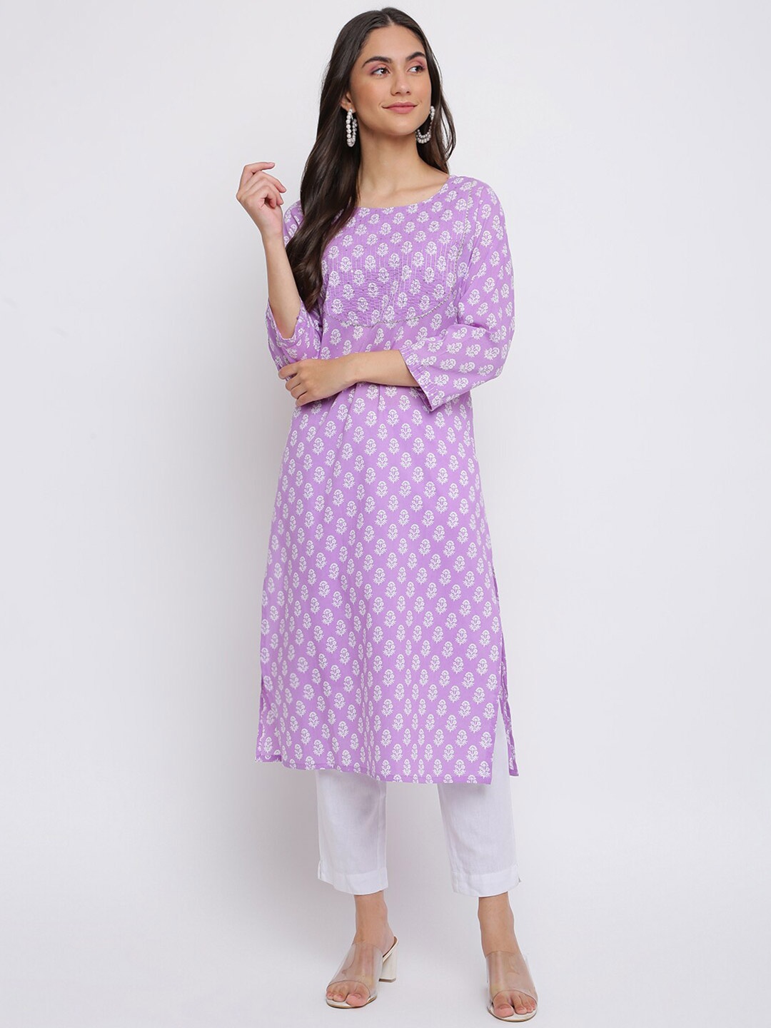 INDIAN KNOTS Floral Printed Sequinned Pure Cotton Straight Kurta, Purple
INDIAN KNOTS Floral Printed Sequinned Pure Cotton Straight Kurta, Purple