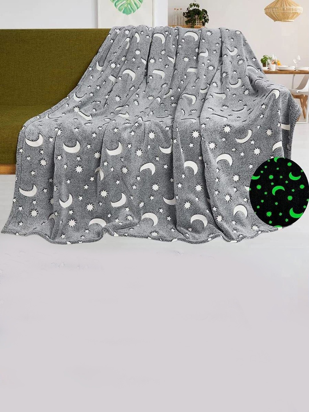 PLANET of Toys Kids Glow in Dark Grey Printed AC Room 800 GSM Cotton Double Bed Blanket
PLANET of Toys Kids Glow in Dark Grey Printed AC Room 800 GSM Cotton Double Bed Blanket