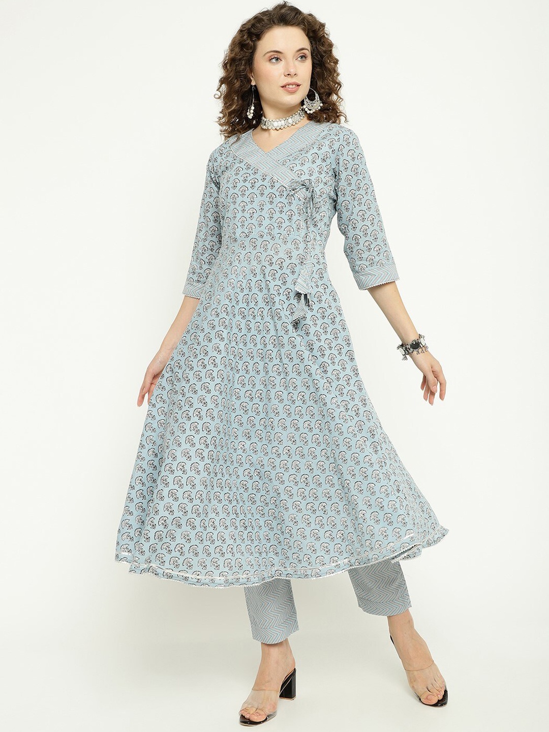 AURIELLA Ethnic Motifs Printed Gotta Patti Cotton A-Line Kurta & Trousers With Dupatta, Blue
AURIELLA Ethnic Motifs Printed Gotta Patti Cotton A-Line Kurta & Trousers With Dupatta, Blue