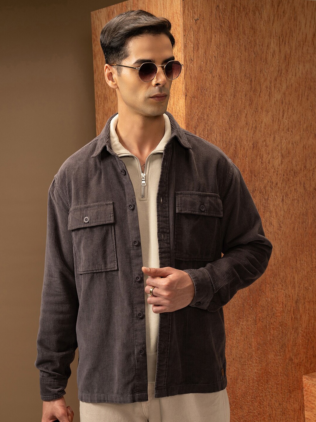 LOCOMOTIVE Premium Oversized Corduroy Spread Collar Utility Pocket Cotton Casual Shacket, Grey
LOCOMOTIVE Premium Oversized Corduroy Spread Collar Utility Pocket Cotton Casual Shacket, Grey