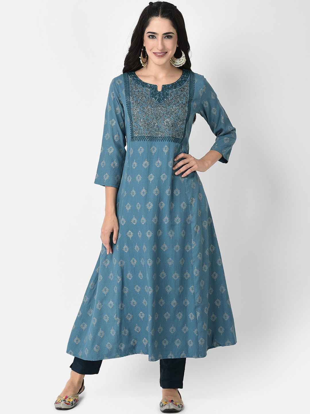 Span Ethnic Motifs Printed Thread Work Detailed Panelled Silk A-Line Kurta, Blue
Span Ethnic Motifs Printed Thread Work Detailed Panelled Silk A-Line Kurta, Blue