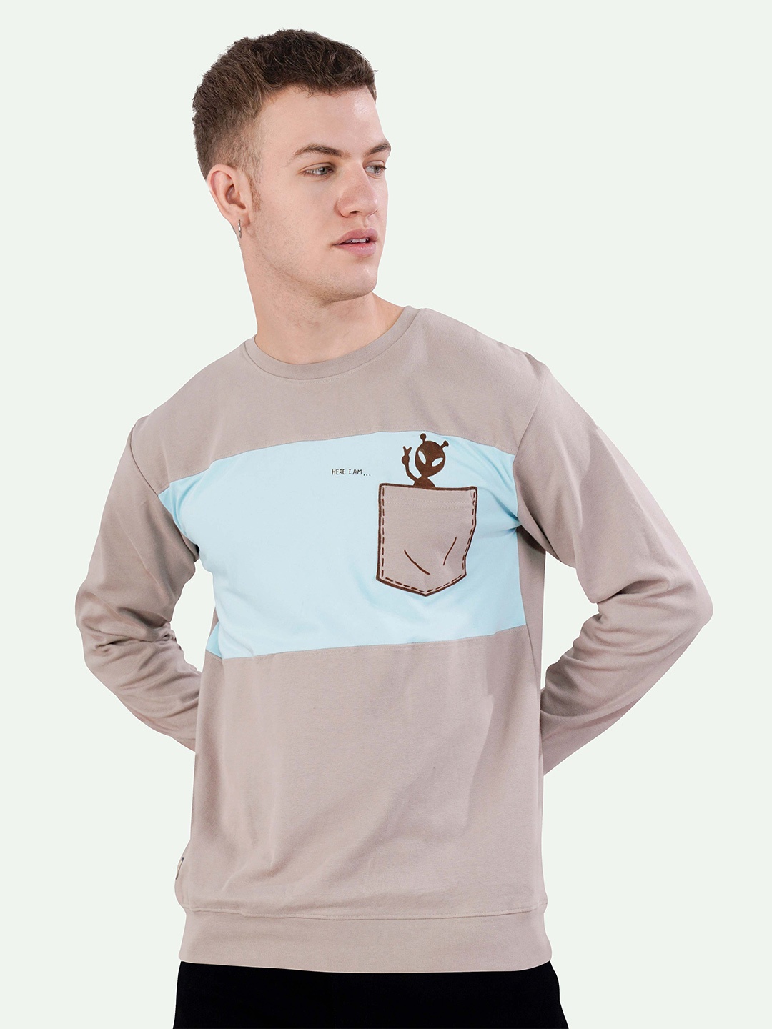 FRENCH CROWN Colourblocked Round Neck Long Sleeves Hand Painted T-shirt, Beige
FRENCH CROWN Colourblocked Round Neck Long Sleeves Hand Painted T-shirt, Beige