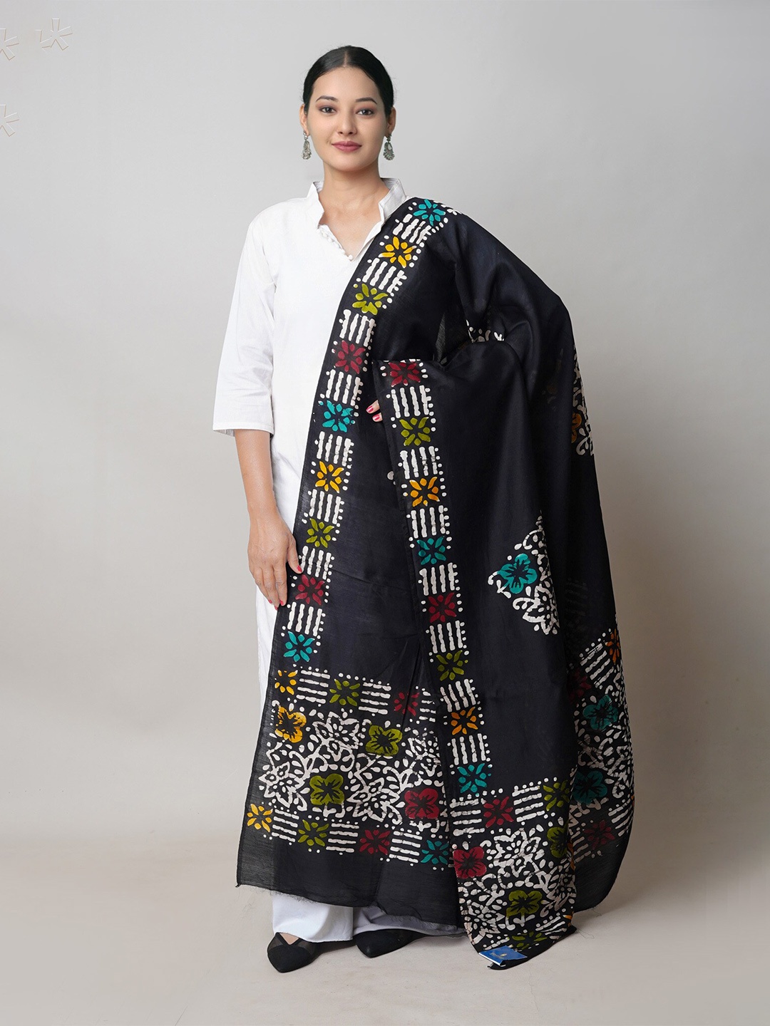 Unnati Silks Red Ethnic Motifs Printed Cotton Silk Block Print Dupatta with Zari, Black
Unnati Silks Red Ethnic Motifs Printed Cotton Silk Block Print Dupatta with Zari, Black