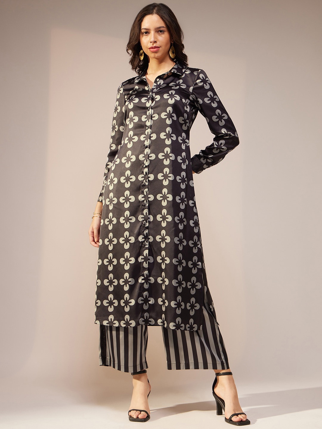 Pink Fort Floral Printed Shirt Collar Long Sleeves Regular Satin Kurta With Palazzos, Black
Pink Fort Floral Printed Shirt Collar Long Sleeves Regular Satin Kurta With Palazzos, Black