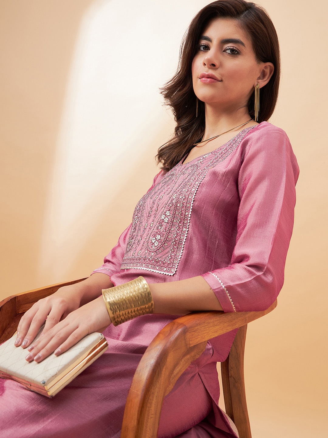 all about you Ethnic Motifs Yoke Design Sequinned Straight Kurta With Trousers, Peach
all about you Ethnic Motifs Yoke Design Sequinned Straight Kurta With Trousers, Peach