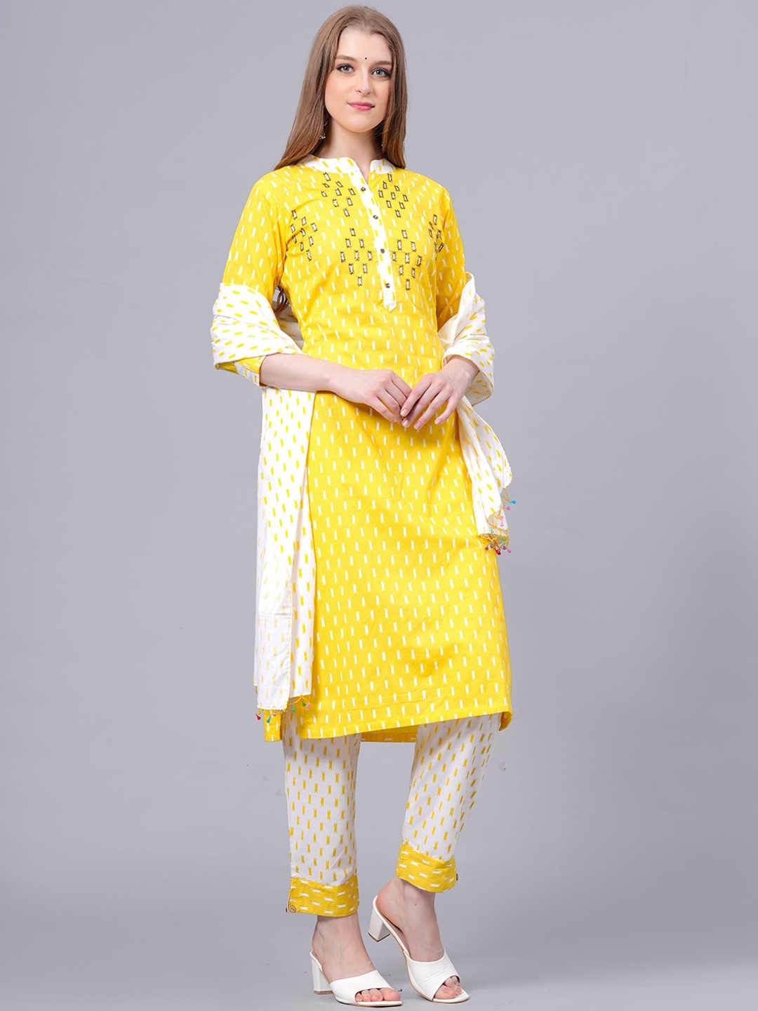 JC4U Geometric Printed Mandarin Collar Beads & Stones Pure Cotton Straight Kurta Set, Yellow
JC4U Geometric Printed Mandarin Collar Beads & Stones Pure Cotton Straight Kurta Set, Yellow