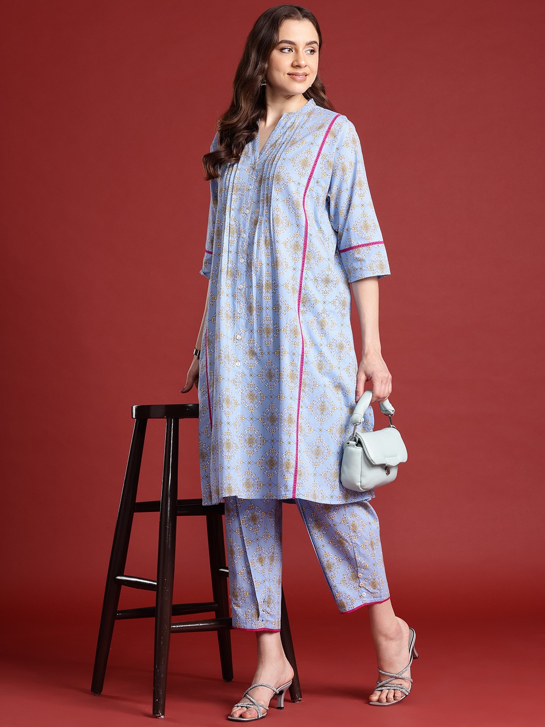 Anouk X Kaarkhana Lace Insert Floral Printed Regular Pure Cotton Kurta with Trousers, Blue
Anouk X Kaarkhana Lace Insert Floral Printed Regular Pure Cotton Kurta with Trousers, Blue