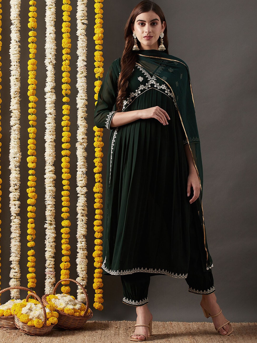 RAJGRANTH Yoke Design Empire Thread Work Georgette Aliya Cut Kurta With Trousers & Dupatta, Green
RAJGRANTH Yoke Design Empire Thread Work Georgette Aliya Cut Kurta With Trousers & Dupatta, Green