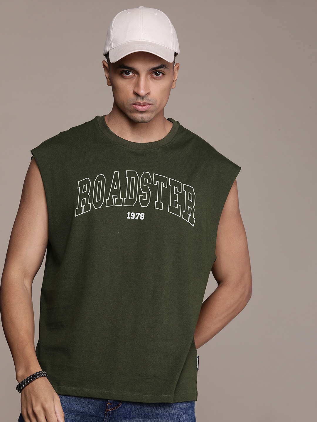 Roadster Men Brand Logo Print Indigo Pure Cotton Relaxed Fit Sleeveless T-shirt, Green
Roadster Men Brand Logo Print Indigo Pure Cotton Relaxed Fit Sleeveless T-shirt, Green