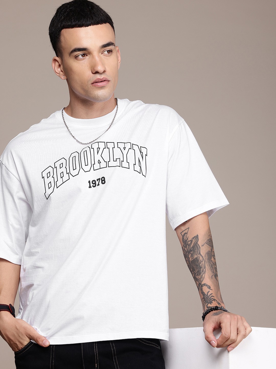 The Roadster Life Co. Printed Drop-Shoulder Sleeves Relaxed Fit Pure Cotton T-shirt, White
The Roadster Life Co. Printed Drop-Shoulder Sleeves Relaxed Fit Pure Cotton T-shirt, White
