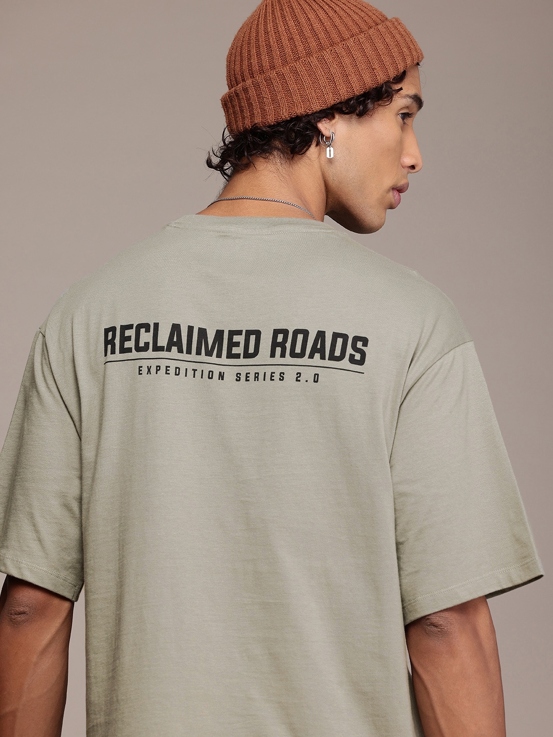 The Roadster Life Co. Printed Drop-Shoulder Sleeves Relaxed Fit Pure Cotton T-shirt, Grey
The Roadster Life Co. Printed Drop-Shoulder Sleeves Relaxed Fit Pure Cotton T-shirt, Grey