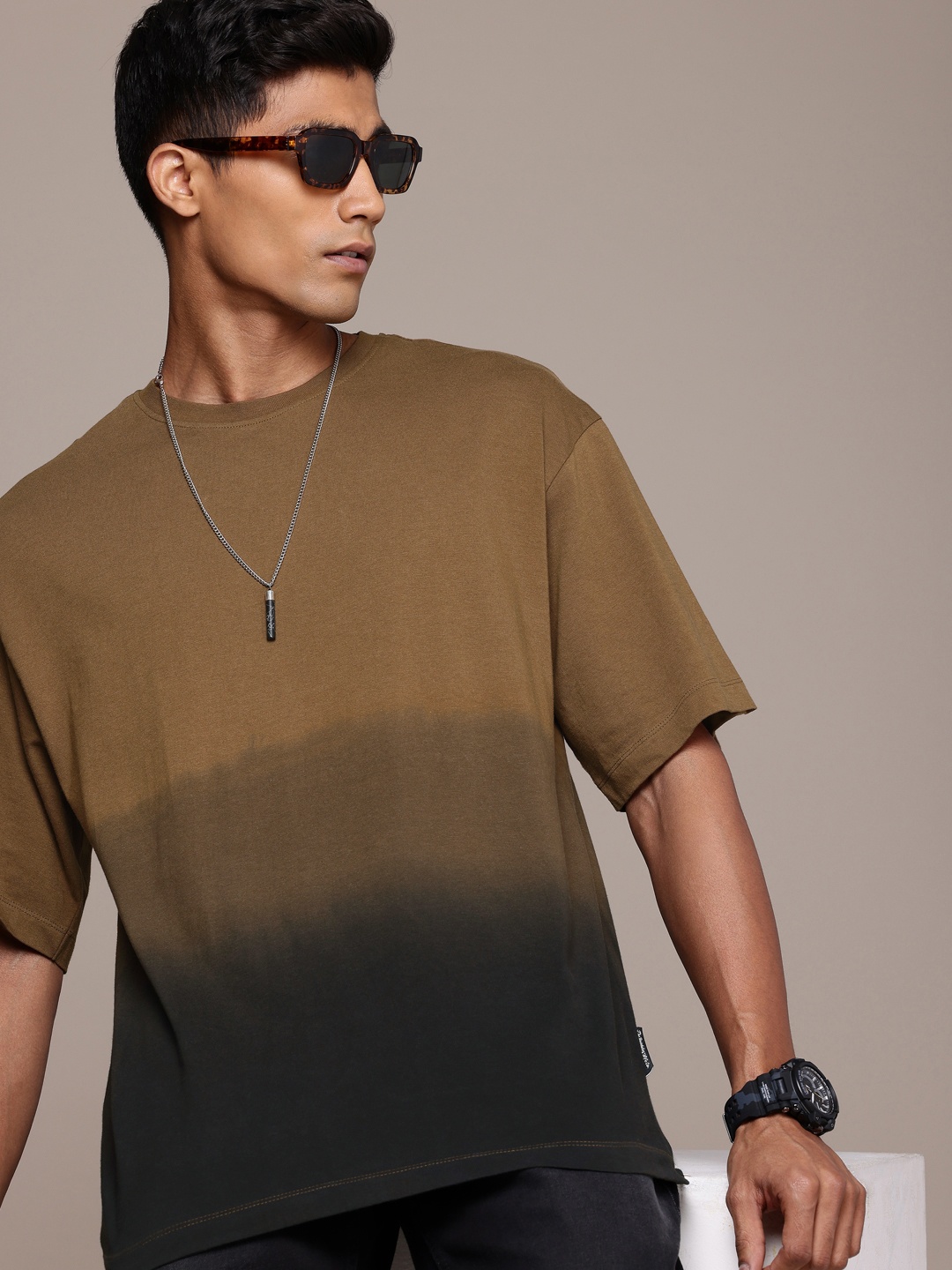 The Roadster Life Co. Tie and Dye Relaxed Fit Drop-Shoulder Sleeves Pure Cotton T-shirt, Brown
The Roadster Life Co. Tie and Dye Relaxed Fit Drop-Shoulder Sleeves Pure Cotton T-shirt, Brown