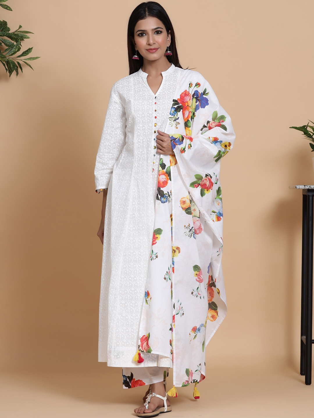 Sangria Floral Printed Anarkali Pure Cotton Anarkali Kurta With Trousers & Dupatta, White
Sangria Floral Printed Anarkali Pure Cotton Anarkali Kurta With Trousers & Dupatta, White
