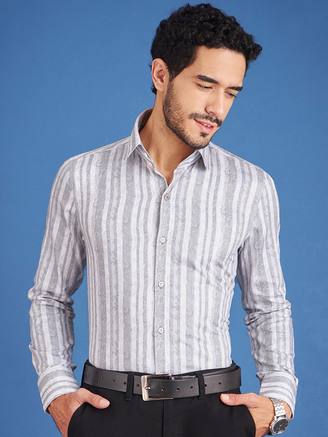 LOUIS STITCH Comfort Opaque Vertical Stripes Spread Collar Cotton Formal Shirt, White
LOUIS STITCH Comfort Opaque Vertical Stripes Spread Collar Cotton Formal Shirt, White