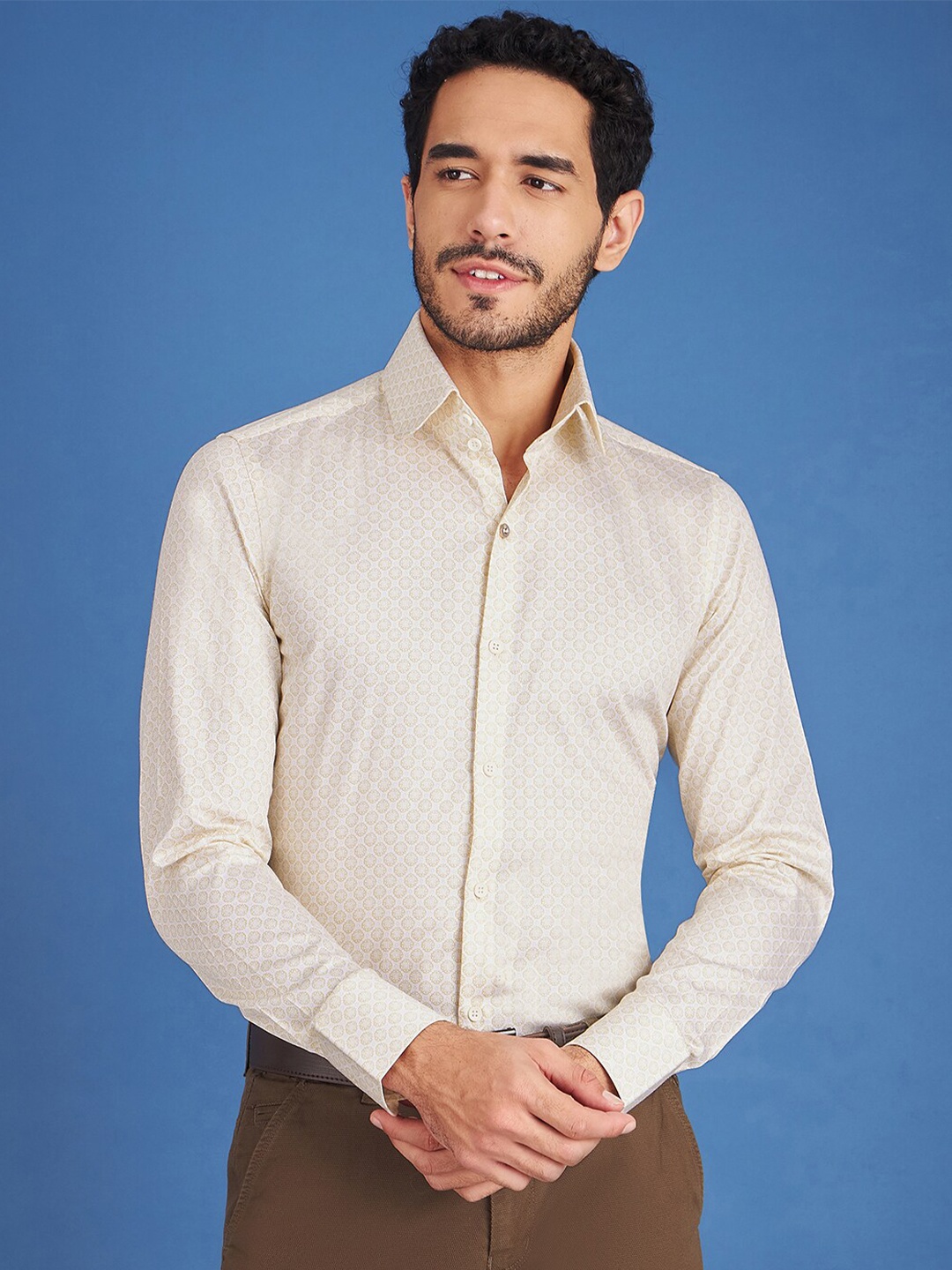 LOUIS STITCH Comfort Fit Ethnic Motif Printed Club Collar Cotton Formal Shirt, Off white
LOUIS STITCH Comfort Fit Ethnic Motif Printed Club Collar Cotton Formal Shirt, Off white