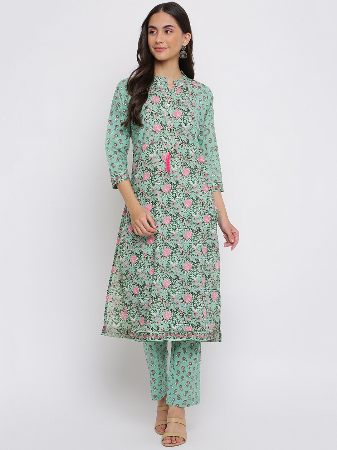 INDIAN KNOTS Floral Printed Mandarin Collar Gotta Patti Pure Cotton Kurta with Trousers, Green
INDIAN KNOTS Floral Printed Mandarin Collar Gotta Patti Pure Cotton Kurta with Trousers, Green