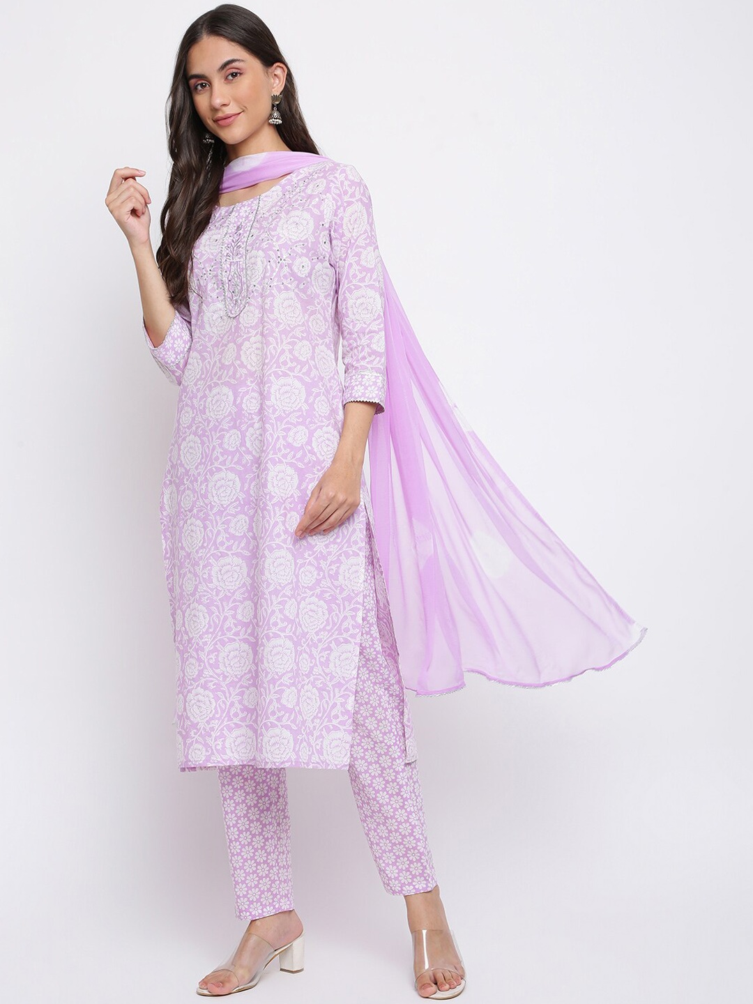 INDIAN KNOTS Floral Printed Gotta Patti Pure Cotton Kurta With Trousers & Dupatta, Lavender
INDIAN KNOTS Floral Printed Gotta Patti Pure Cotton Kurta With Trousers & Dupatta, Lavender
