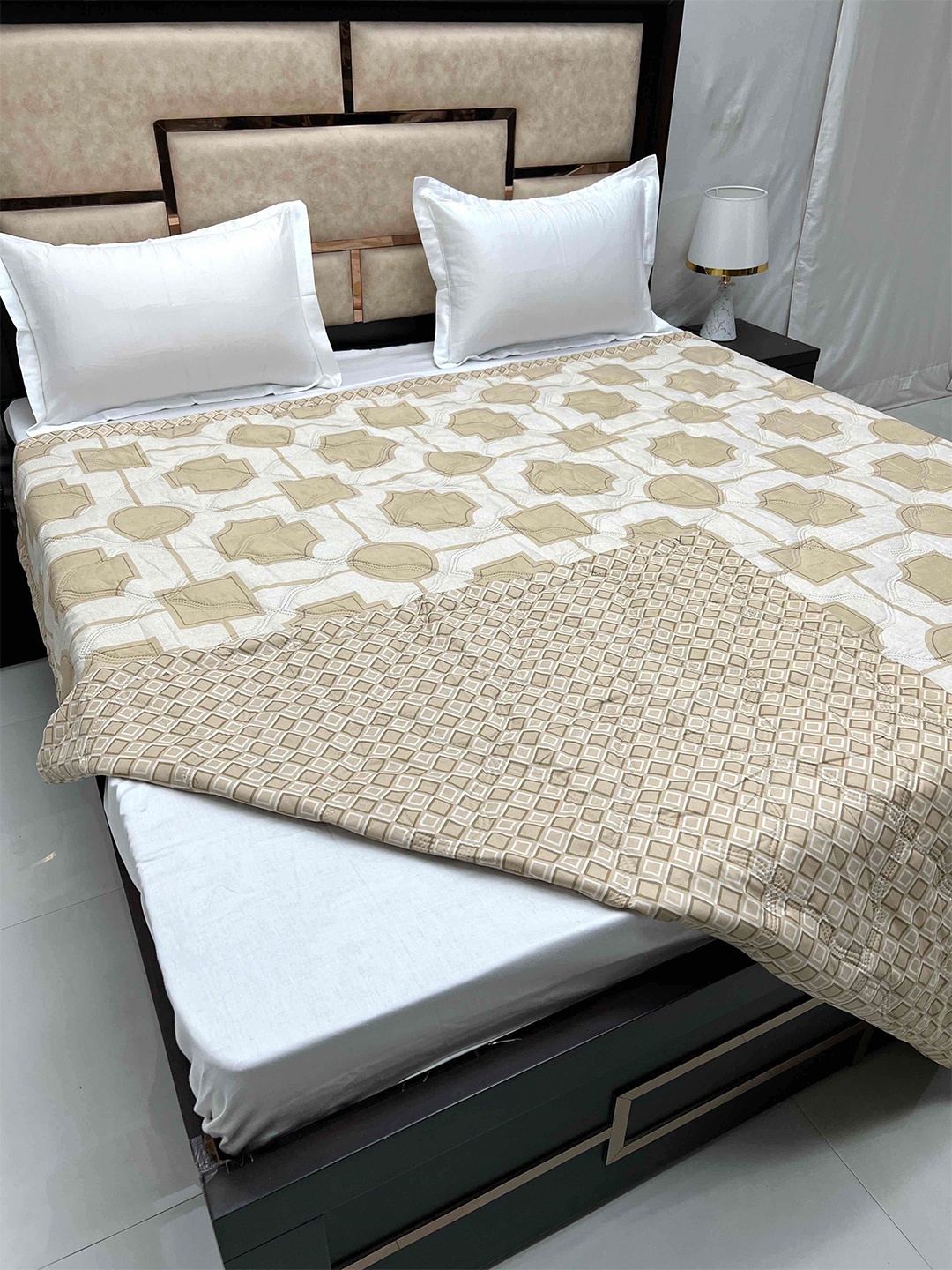 Pure Decor Doze Brown Geometric AC Room 300 GSM Reversible King Double Bed Comforter
Pure Decor Doze Brown Geometric AC Room 300 GSM Reversible King Double Bed Comforter