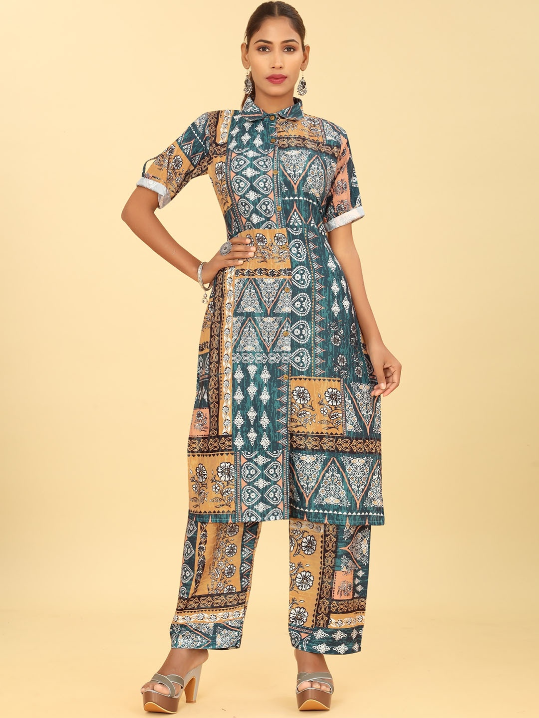 Punrwa Ethnic Motifs Printed Shirt Collar Roll-Up Sleeves Straight Kurta With Trouser, Green
Punrwa Ethnic Motifs Printed Shirt Collar Roll-Up Sleeves Straight Kurta With Trouser, Green
