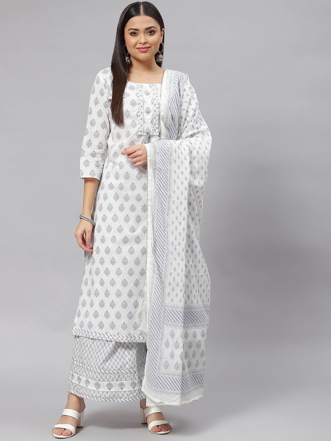 KALINI Floral Printed Regular Gotta Patti Pure Cotton Kurta with Palazzos & Dupatta, White
KALINI Floral Printed Regular Gotta Patti Pure Cotton Kurta with Palazzos & Dupatta, White