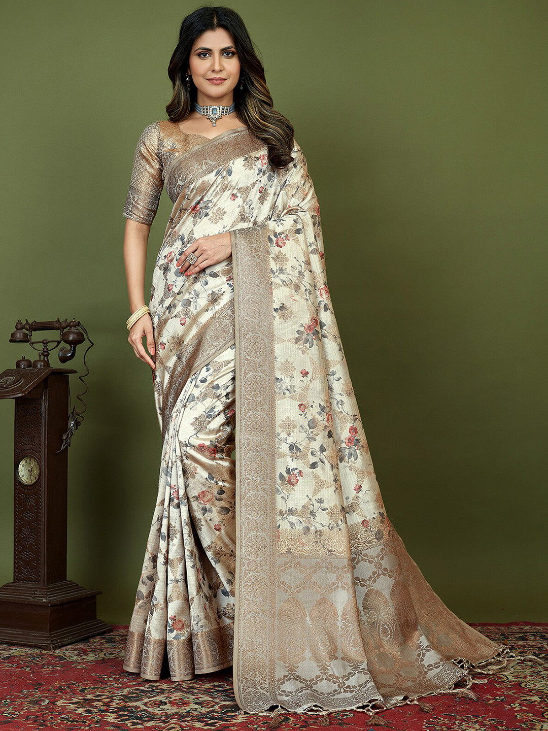 Mitera Floral Printed Silk Cotton Zari Saree, Green
Mitera Floral Printed Silk Cotton Zari Saree, Green