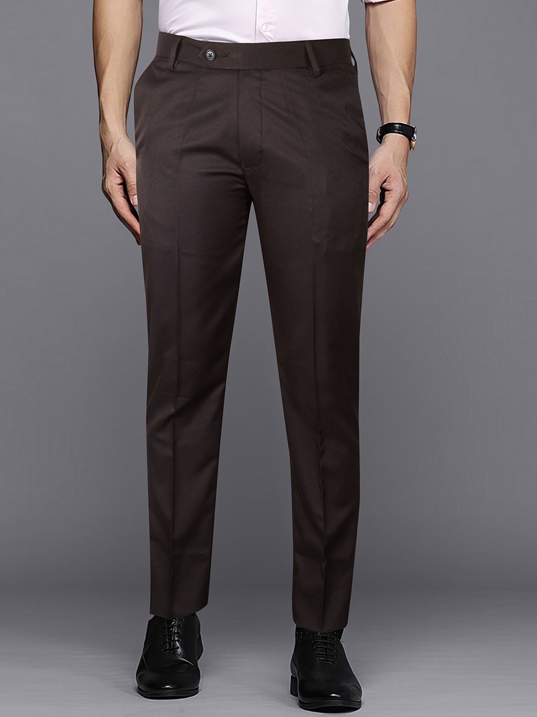 Jb Just BLACK Urban Slim Slim Fit Wrinkle Free Pleated Formal Trousers, Coffee brown
Jb Just BLACK Urban Slim Slim Fit Wrinkle Free Pleated Formal Trousers, Coffee brown