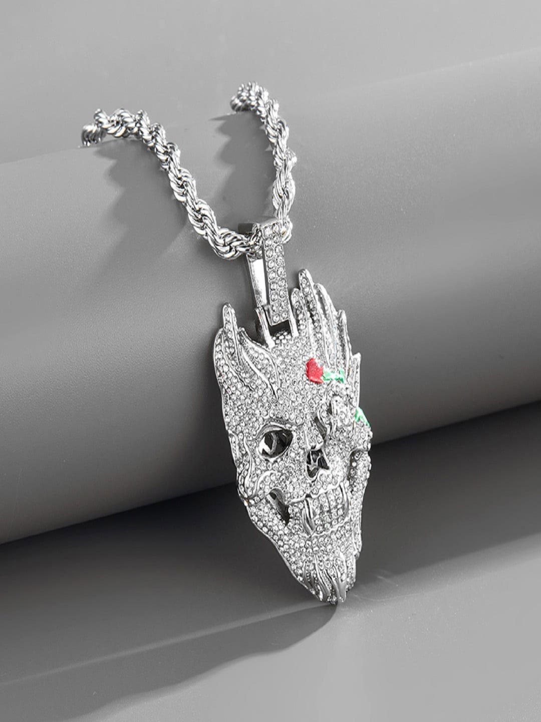 AQUASTREET Men Silver Plated & Stone Studded One Eye Skull Pendant With Twisted Chain
AQUASTREET Men Silver Plated & Stone Studded One Eye Skull Pendant With Twisted Chain