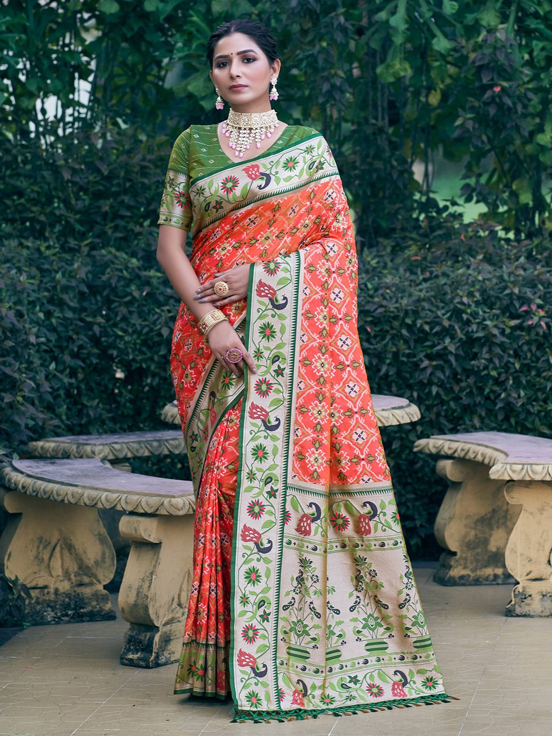 VISHNU WEAVES Ethnic Motifs Woven Design Zari Pure Silk Designer Patola Saree, Orange
VISHNU WEAVES Ethnic Motifs Woven Design Zari Pure Silk Designer Patola Saree, Orange
