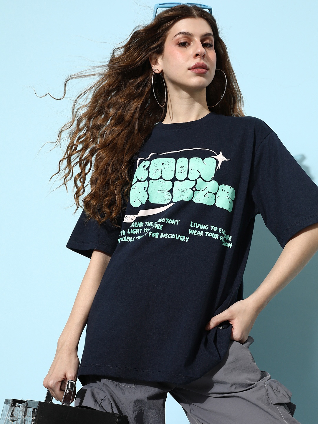 The Roadster Life Co. Typography Printed Drop-Shoulder Sleeves Oversized Fit T-shirt, Navy blue
The Roadster Life Co. Typography Printed Drop-Shoulder Sleeves Oversized Fit T-shirt, Navy blue