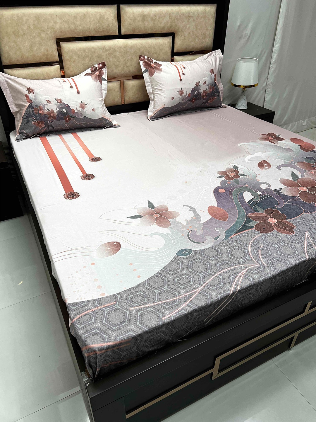 Pure Decor Majestic White Floral Cotton 400 TC Super King Bedsheet with 2 Pillow Covers
Pure Decor Majestic White Floral Cotton 400 TC Super King Bedsheet with 2 Pillow Covers