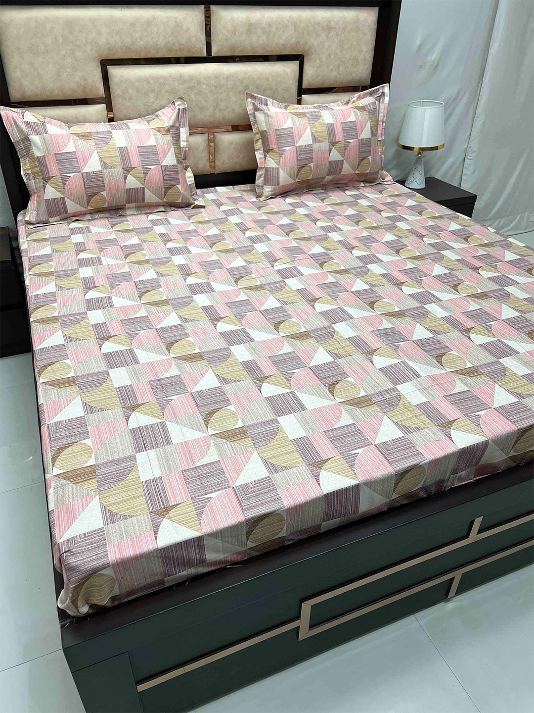 Pure Decor Divine Brown Geometric Cotton 380 TC Super King Bedsheet With 2 Pillow Covers
Pure Decor Divine Brown Geometric Cotton 380 TC Super King Bedsheet With 2 Pillow Covers
