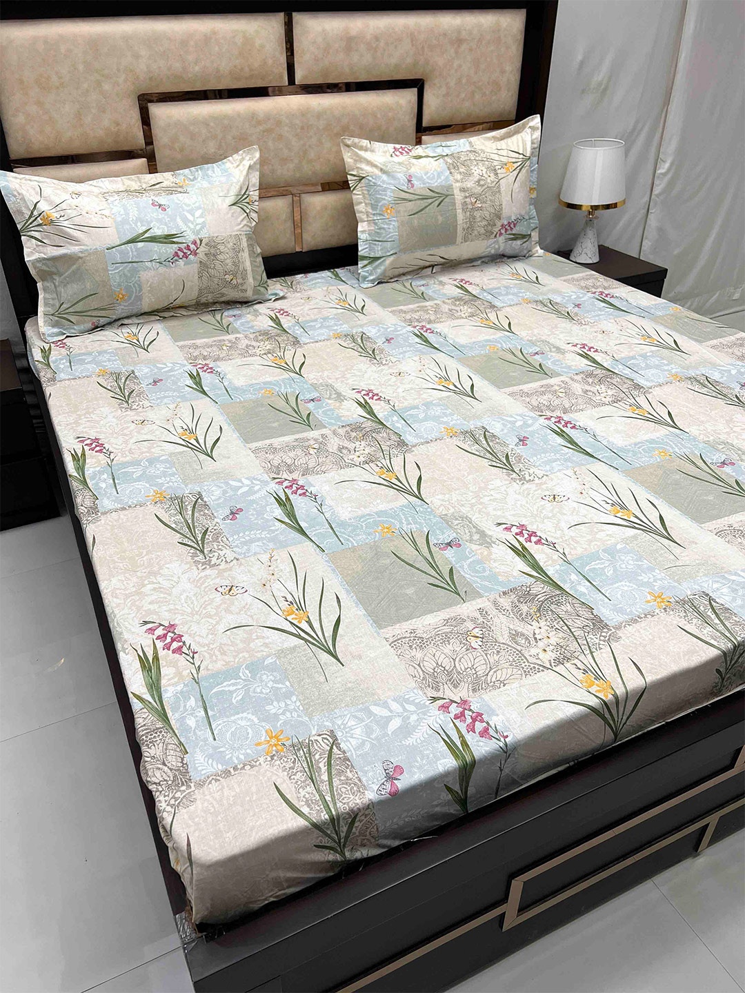 Pure Decor Villa Cream-Coloured & Blue Floral Cotton 350TC King Bedsheet & 2 Pillow Covers
Pure Decor Villa Cream-Coloured & Blue Floral Cotton 350TC King Bedsheet & 2 Pillow Covers
