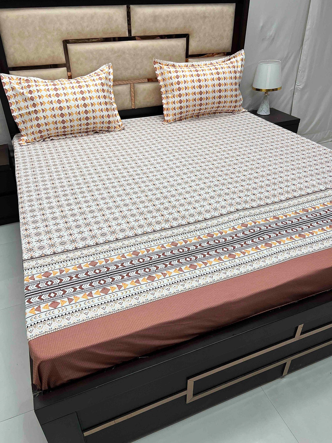 Pure Decor Lifestyle Brown Printed Cotton 350 TC Super King Bedsheet with 2 Pillow Covers
Pure Decor Lifestyle Brown Printed Cotton 350 TC Super King Bedsheet with 2 Pillow Covers