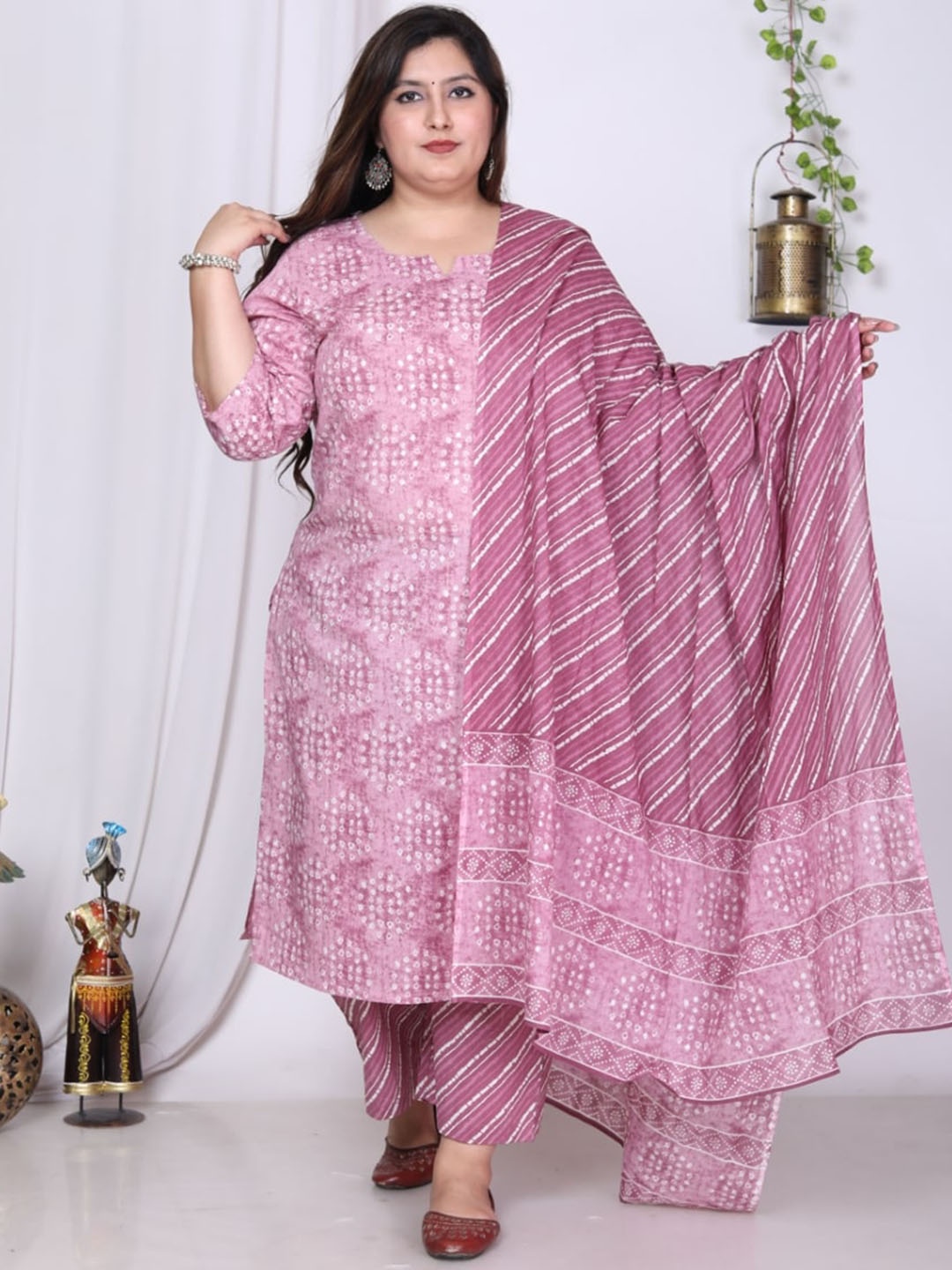Swasti Floral Printed Regular Sequinned Pure Cotton Kurta with Trousers & Dupatta, Purple
Swasti Floral Printed Regular Sequinned Pure Cotton Kurta with Trousers & Dupatta, Purple