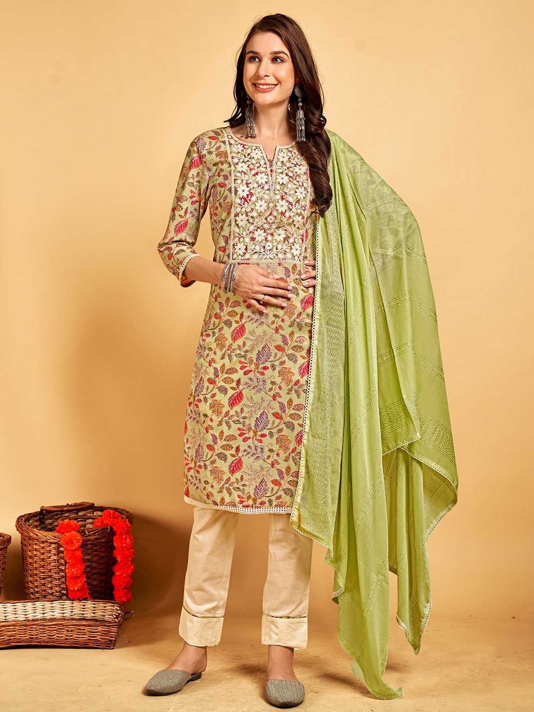 Anouk Lime Green Floral Printed Thread Work Pure Cotton Kurta With Trousers & Dupatta
Anouk Lime Green Floral Printed Thread Work Pure Cotton Kurta With Trousers & Dupatta
