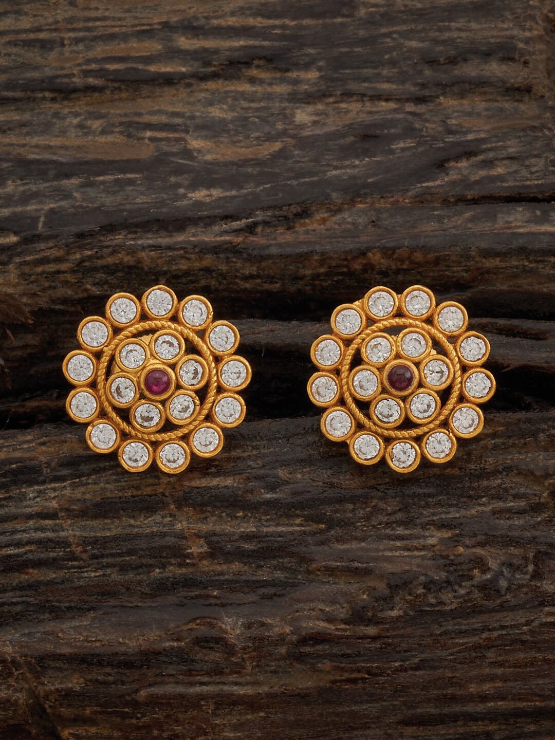 Kushal's Fashion Jewellery 92.5 Pure Silver Gold-Plated Temple Floral Studs Earrings
Kushal's Fashion Jewellery 92.5 Pure Silver Gold-Plated Temple Floral Studs Earrings