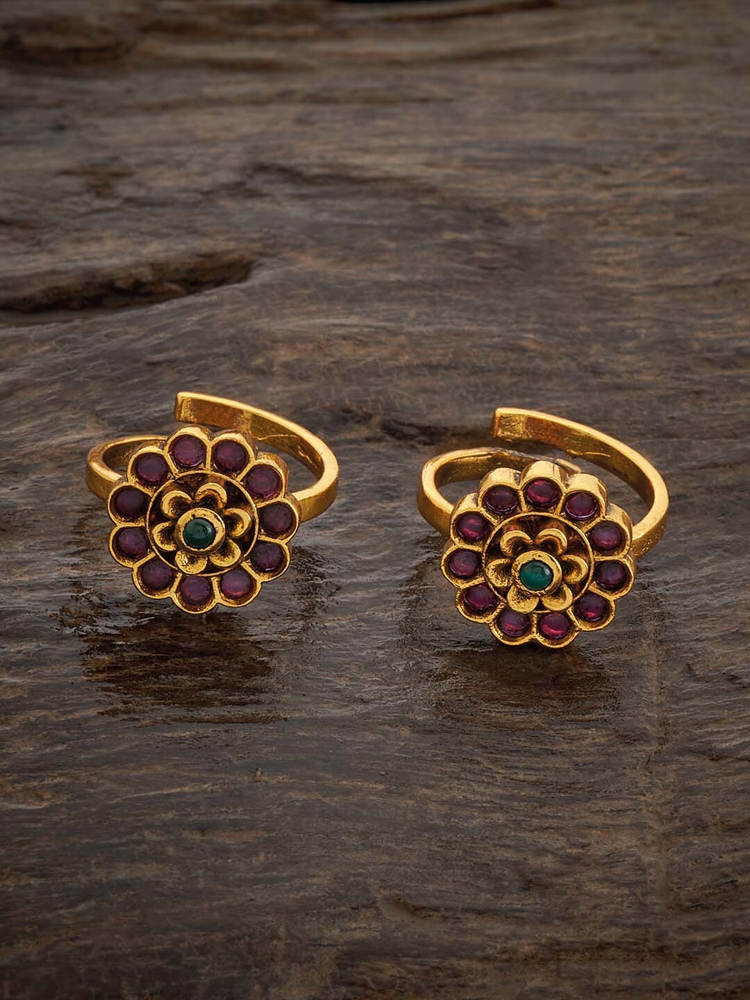 Kushal's Fashion Jewellery Set of 2 Gold-Plated Ruby Stone Studded Antique Toe Rings
Kushal's Fashion Jewellery Set of 2 Gold-Plated Ruby Stone Studded Antique Toe Rings