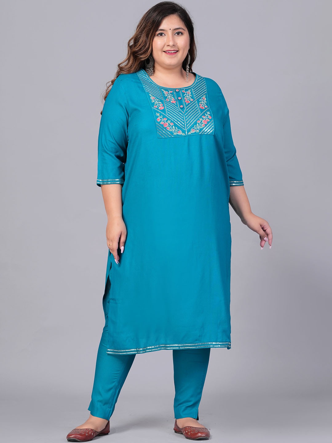 BAESD Plus Size Floral Embroidered Regular Kurta With Trousers, Turquoise blue
BAESD Plus Size Floral Embroidered Regular Kurta With Trousers, Turquoise blue
