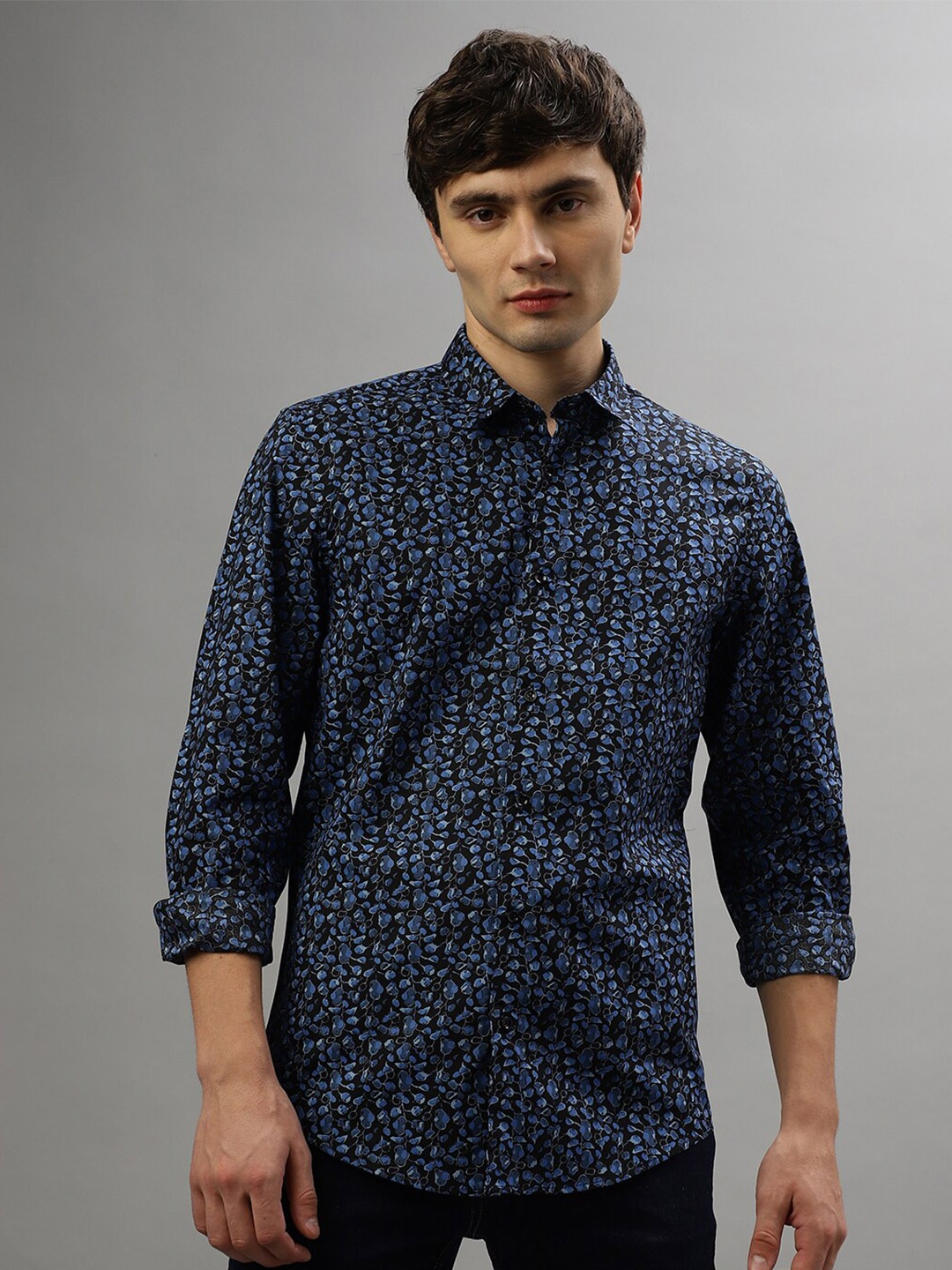 Antony Morato Slim Fit Floral Printed Spread Collar Casual Pure Cotton Shirt, Navy blue
Antony Morato Slim Fit Floral Printed Spread Collar Casual Pure Cotton Shirt, Navy blue