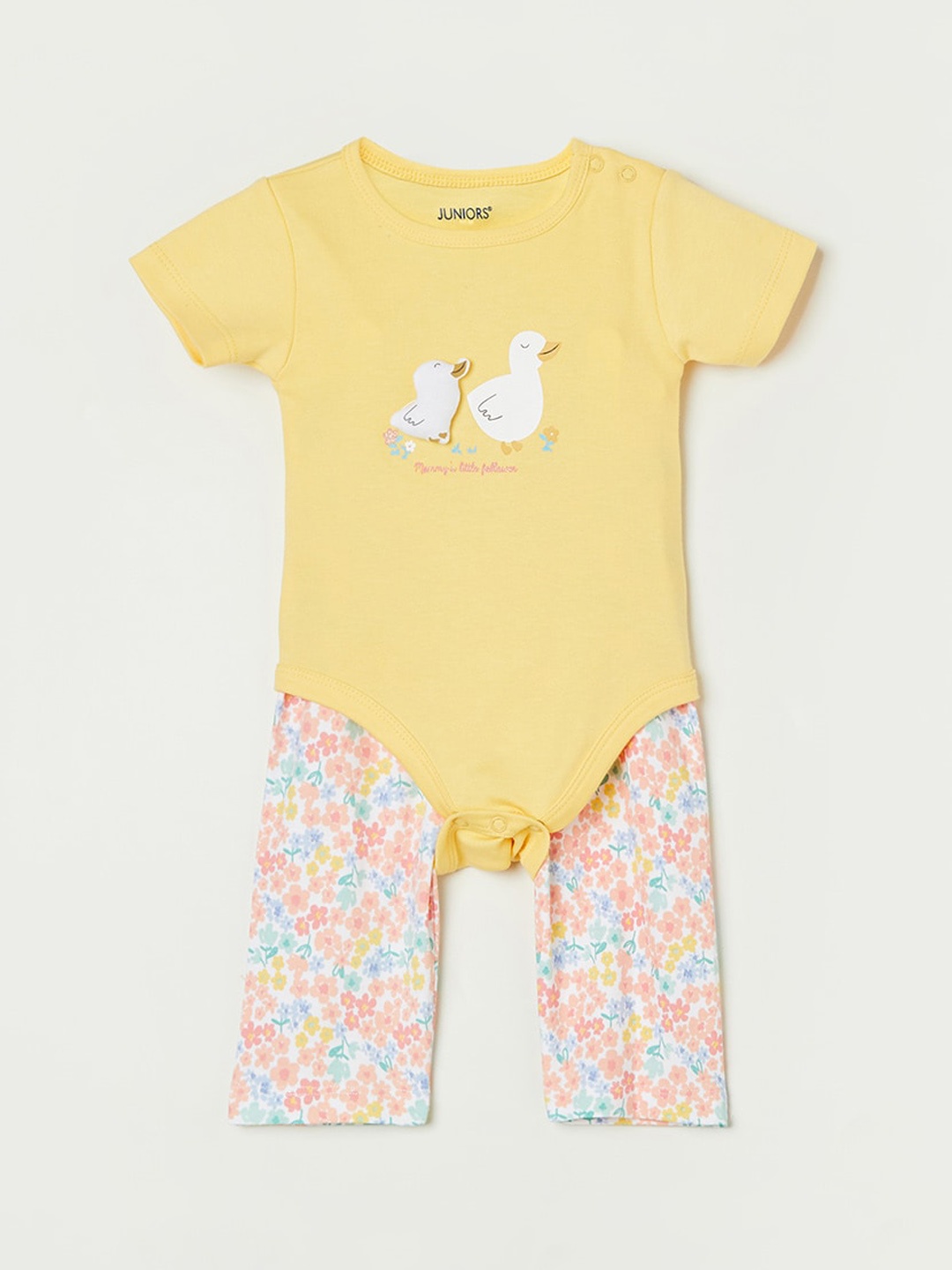Juniors by Lifestyle Infants Girls floral Printed Pure Cotton T-Shirt With Trouser, Yellow
Juniors by Lifestyle Infants Girls floral Printed Pure Cotton T-Shirt With Trouser, Yellow