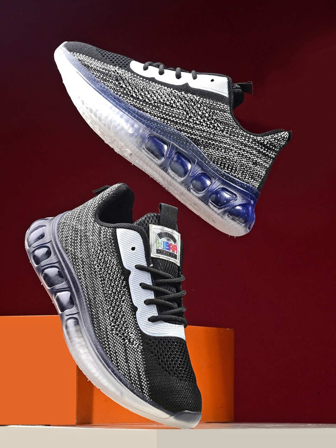 The Roadster Lifestyle Co. Women Black & White Textured Lightweight Running Shoes
The Roadster Lifestyle Co. Women Black & White Textured Lightweight Running Shoes