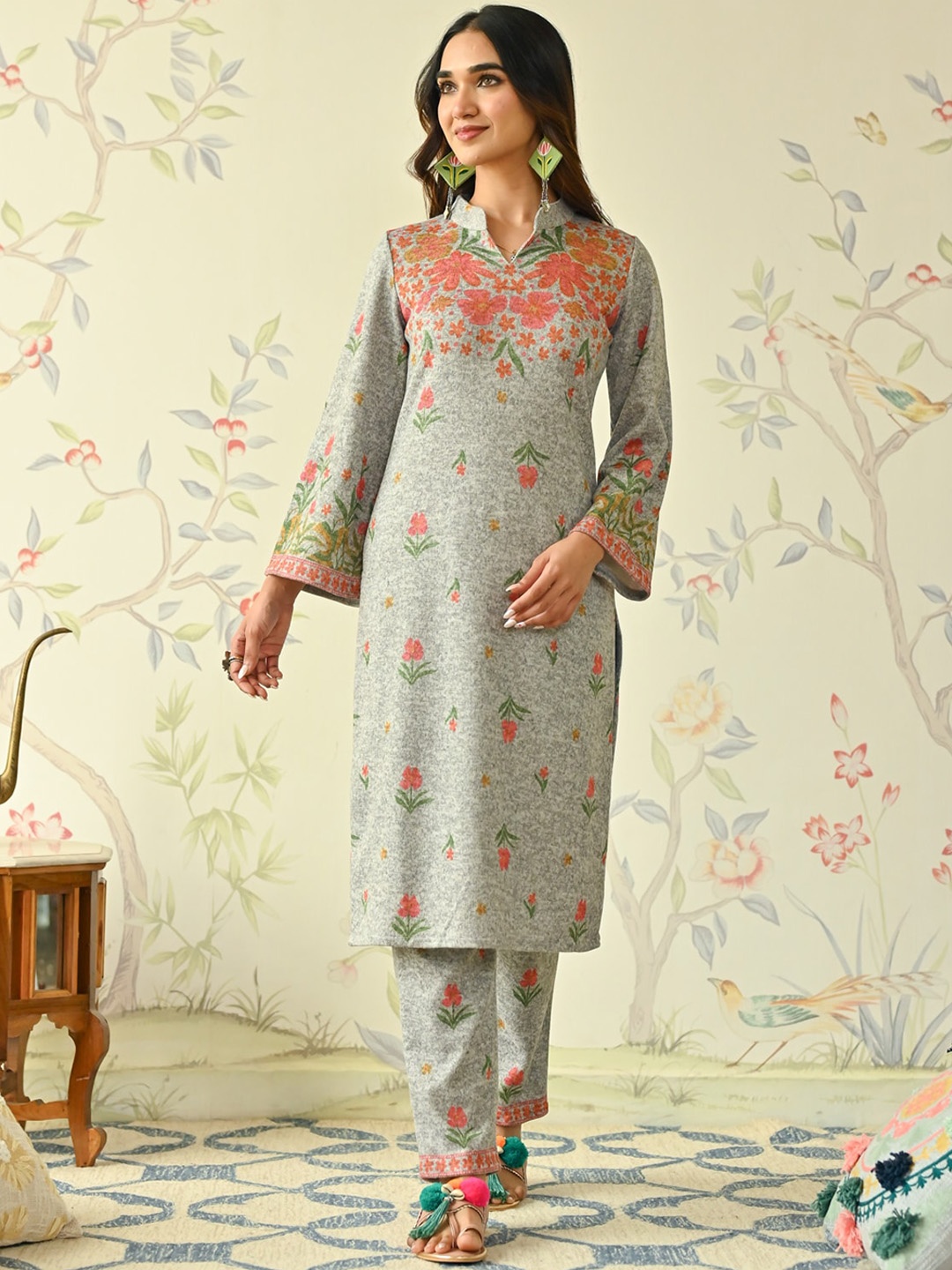Rustorange Floral Printed Mandarin Collar Flared Sleeves Straight Kurta with Trouser, Off white
Rustorange Floral Printed Mandarin Collar Flared Sleeves Straight Kurta with Trouser, Off white