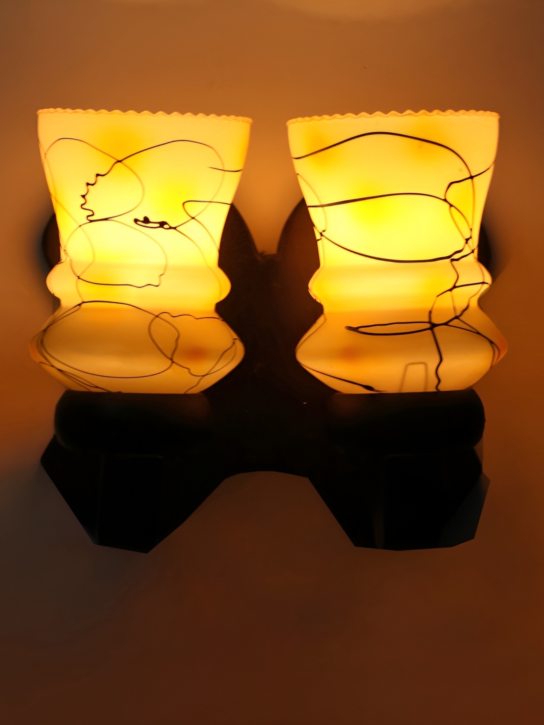 Afast White & Yellow Printed Cylinder Shaped Glass Contemporary Wall Lamp, Multi
Afast White & Yellow Printed Cylinder Shaped Glass Contemporary Wall Lamp, Multi