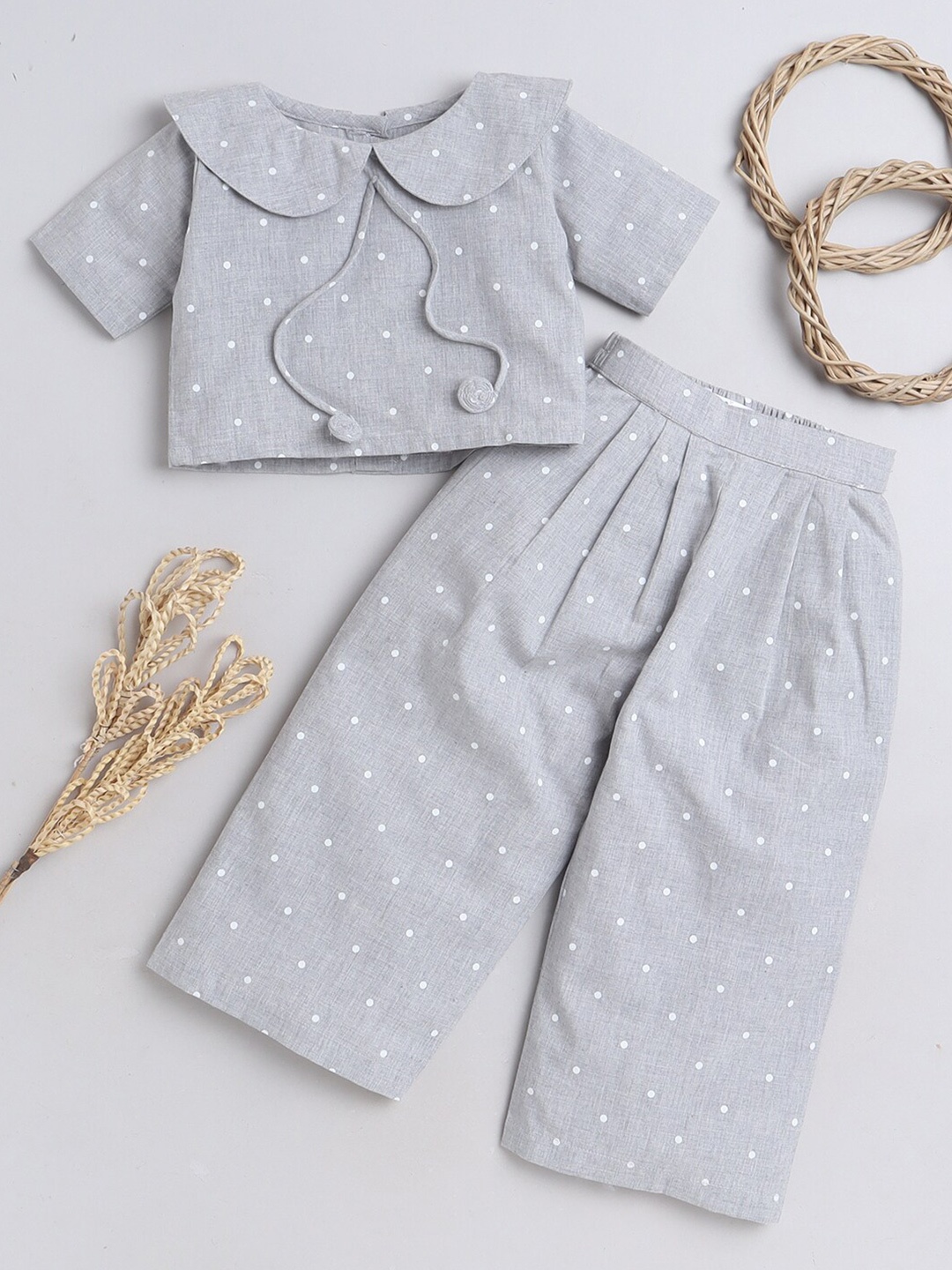 Knitting Doodles Girls Printed Pure Cotton Chambray Crop Top and Pleated Trousers, Grey
Knitting Doodles Girls Printed Pure Cotton Chambray Crop Top and Pleated Trousers, Grey