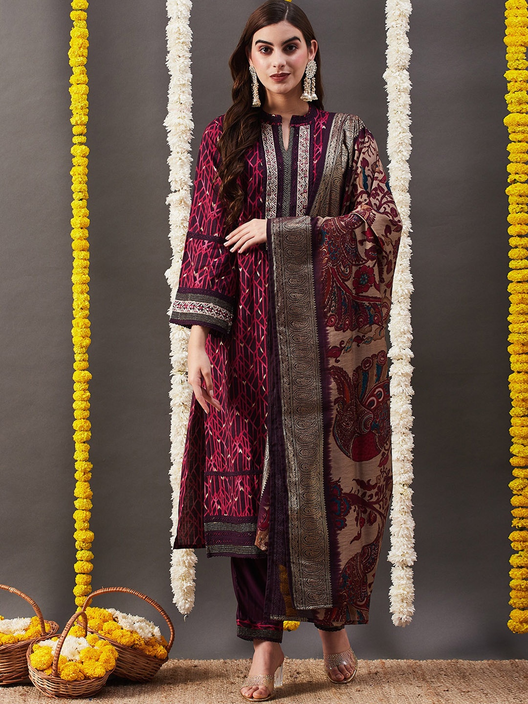 FASHOR Burgundy Geometric Printed Thread Work Straight Kurta With Trouser & Dupatta
FASHOR Burgundy Geometric Printed Thread Work Straight Kurta With Trouser & Dupatta