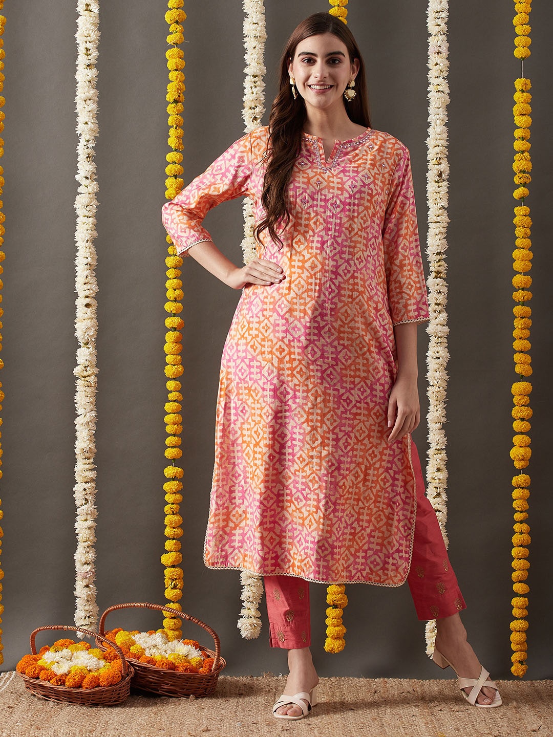 FASHOR Ethnic Motifs Printed Mirror Work Chanderi Cotton Straight Kurta, Orange
FASHOR Ethnic Motifs Printed Mirror Work Chanderi Cotton Straight Kurta, Orange