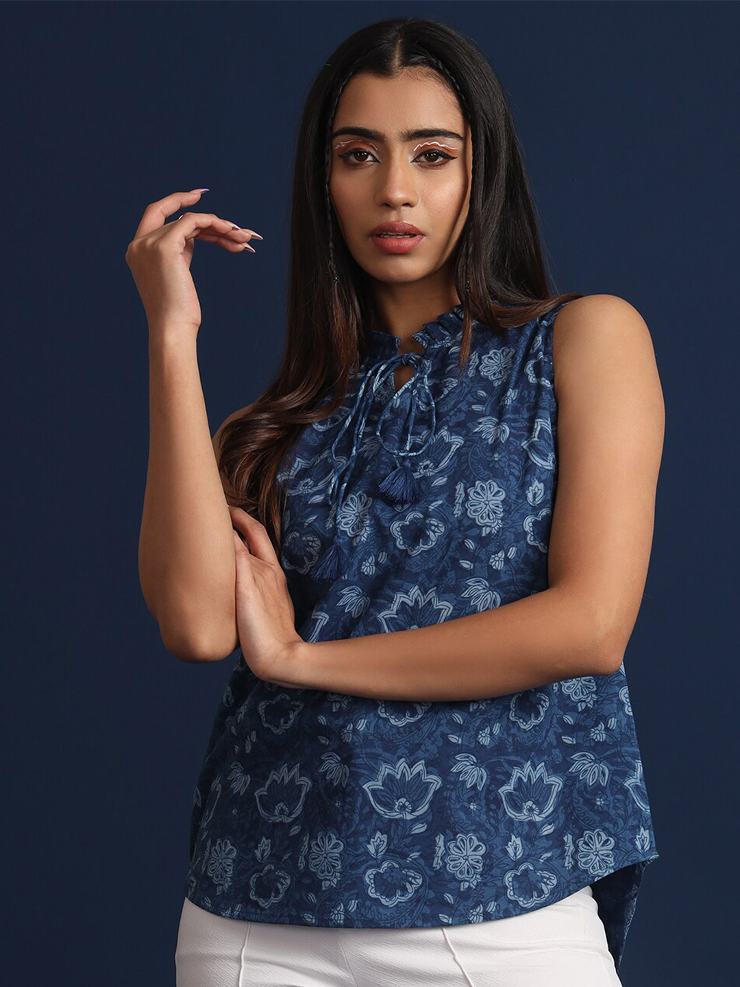 Taavi Floral Printed Tie-Up Details High-Low Hem Indigo Pure Cotton Top, Blue
Taavi Floral Printed Tie-Up Details High-Low Hem Indigo Pure Cotton Top, Blue