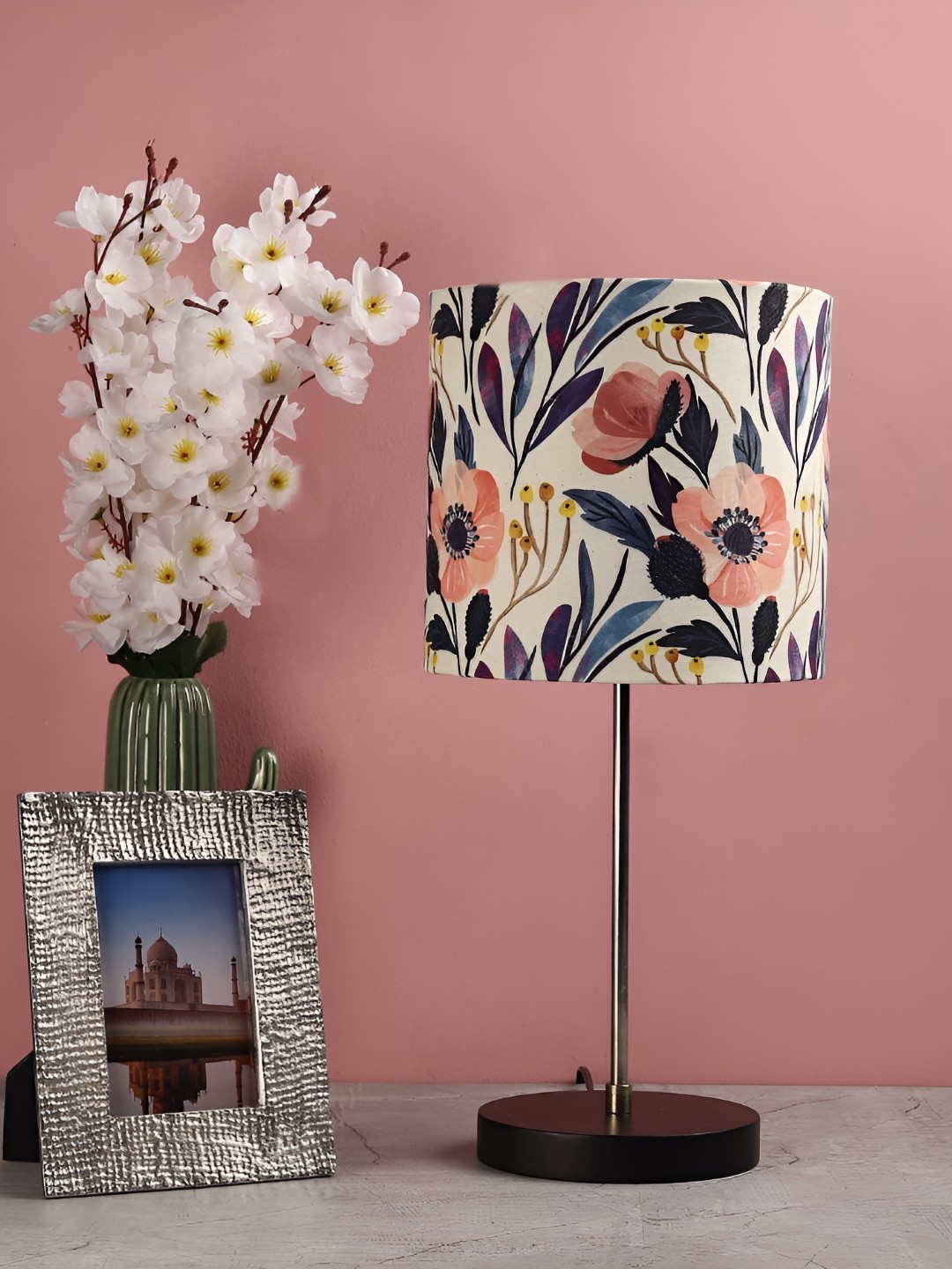 BTR CRAFTS Beige & Pink Printed Cylindrical Shaped Metal Table Lamp with Adjustable Cord
BTR CRAFTS Beige & Pink Printed Cylindrical Shaped Metal Table Lamp with Adjustable Cord