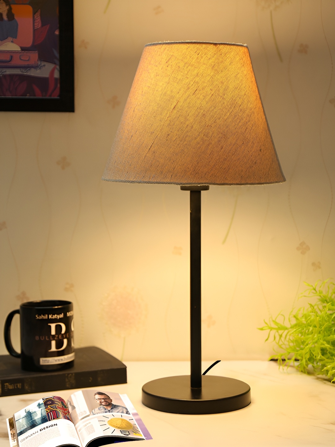 BTR CRAFTS Brown & Black Textured Frustum Shaped Metal Table Lamp with Adjustable Cord
BTR CRAFTS Brown & Black Textured Frustum Shaped Metal Table Lamp with Adjustable Cord