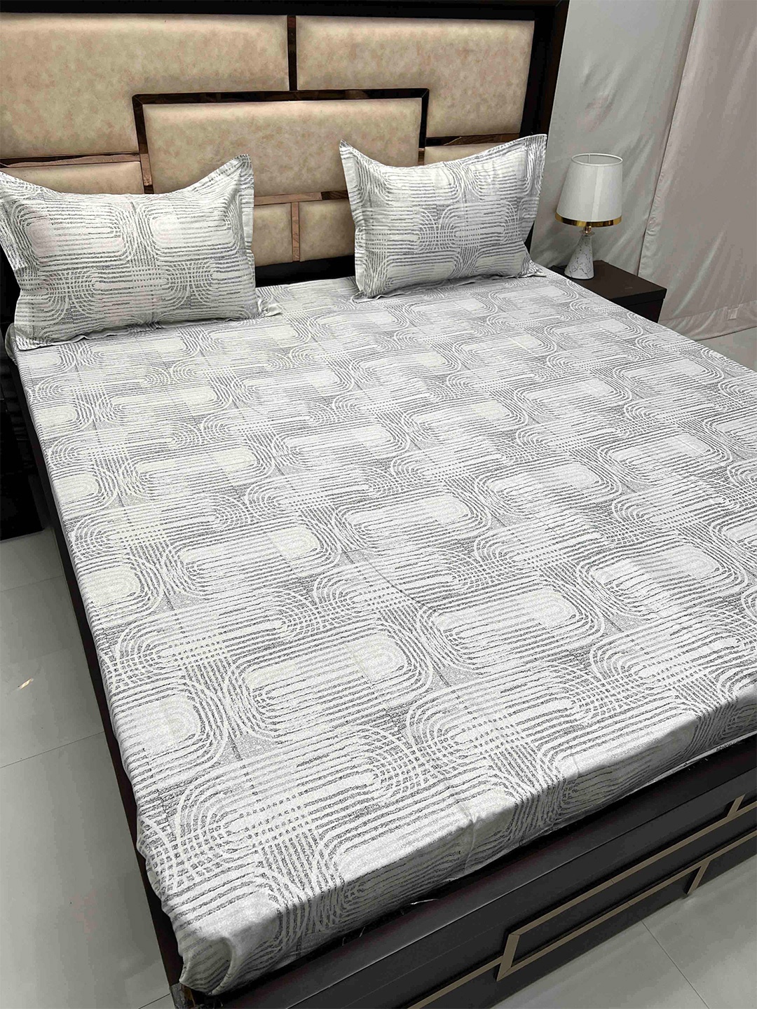 Pure Decor Divine Fur Grey Geometric 330 TC Cotton King Bedsheet with 2 Pillow Covers
Pure Decor Divine Fur Grey Geometric 330 TC Cotton King Bedsheet with 2 Pillow Covers